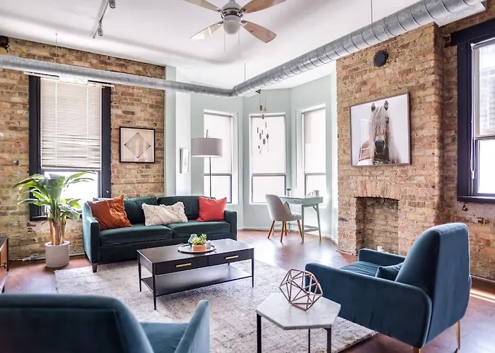 The Orleans - Entire Building - With Rooftop Deck * Chicago